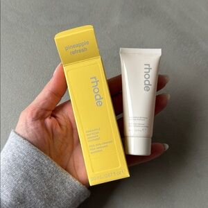 NWT RHODE PINEAPPLE REFRESH DAILY CLEANSER FACE WASH